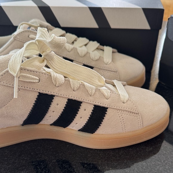 Adidas Campus Cream and Black Sneakers - Picture 8 of 8